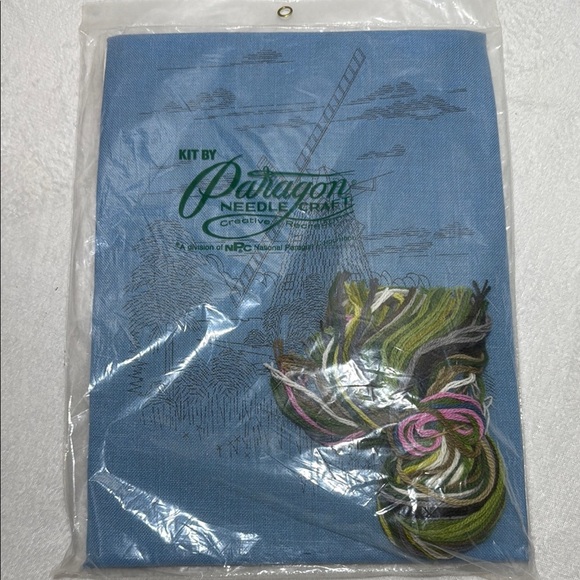 'Petticoat Windmill' Crewel Embroidery Picture Stitching Kit - Picture 5 of 7